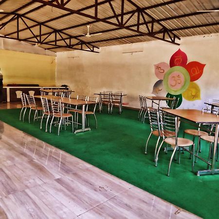 Garud Chatti River Resort Rishīkesh Zewnętrze zdjęcie